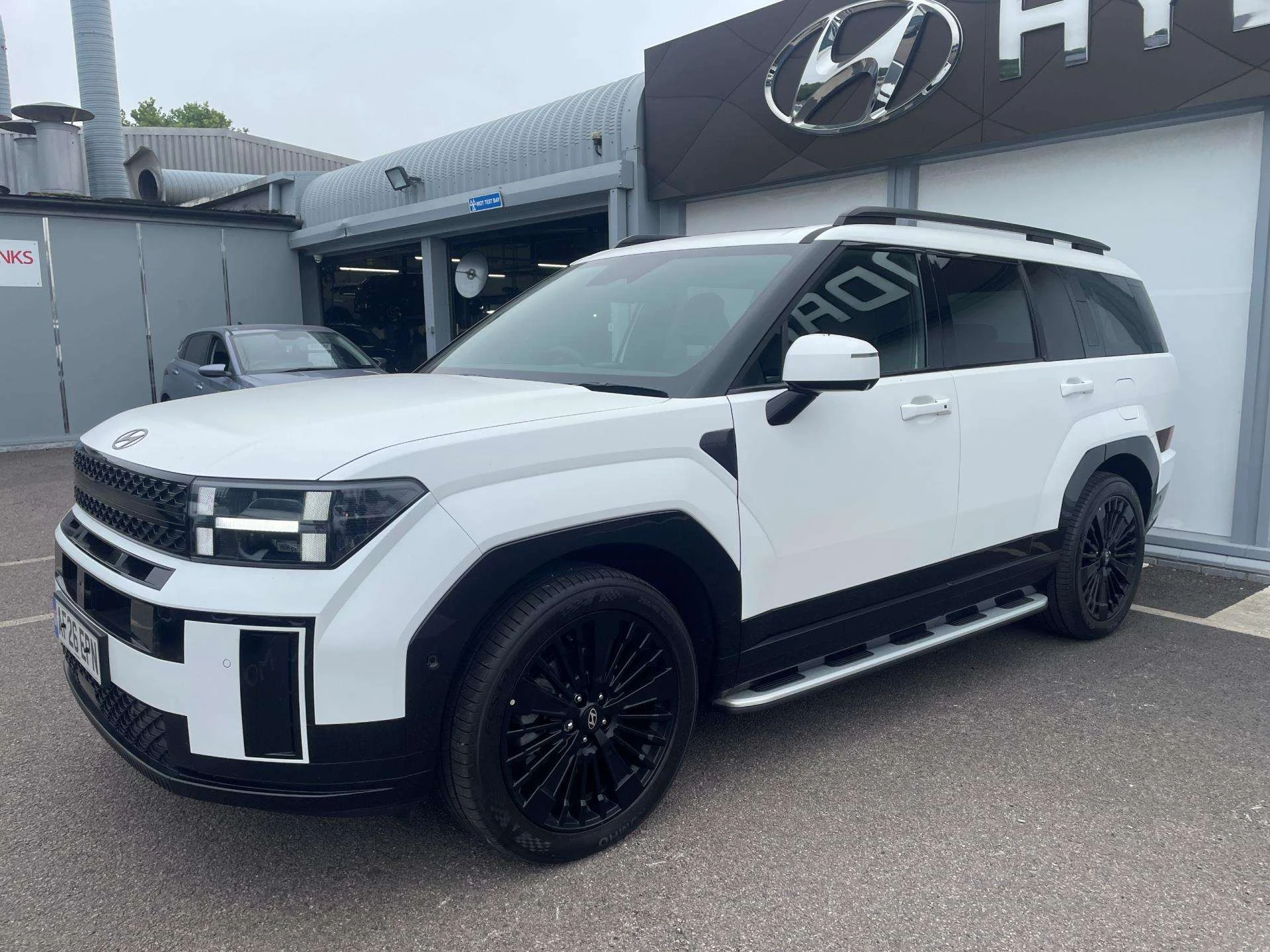 Vehicle image 6