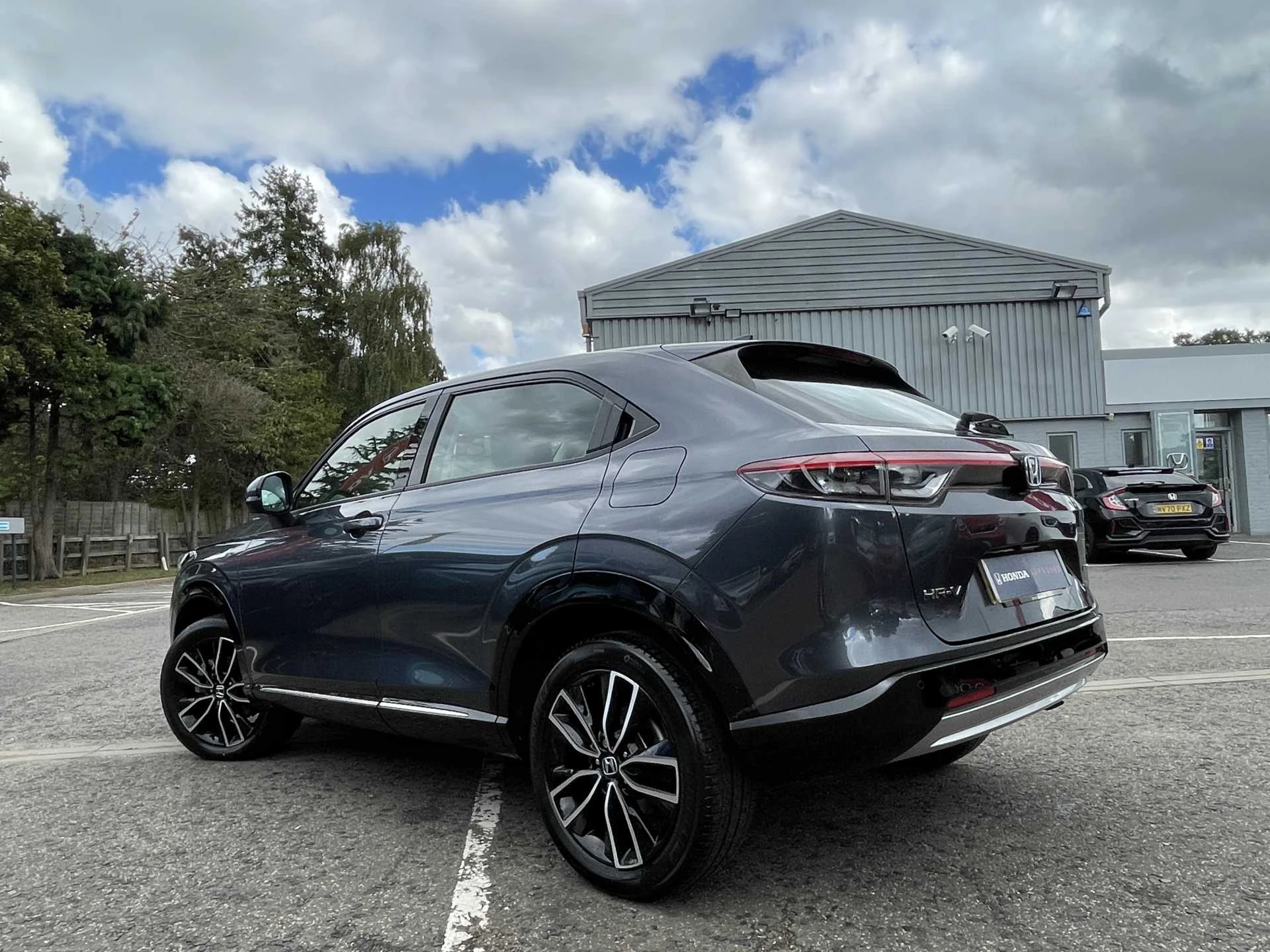 Vehicle image 3