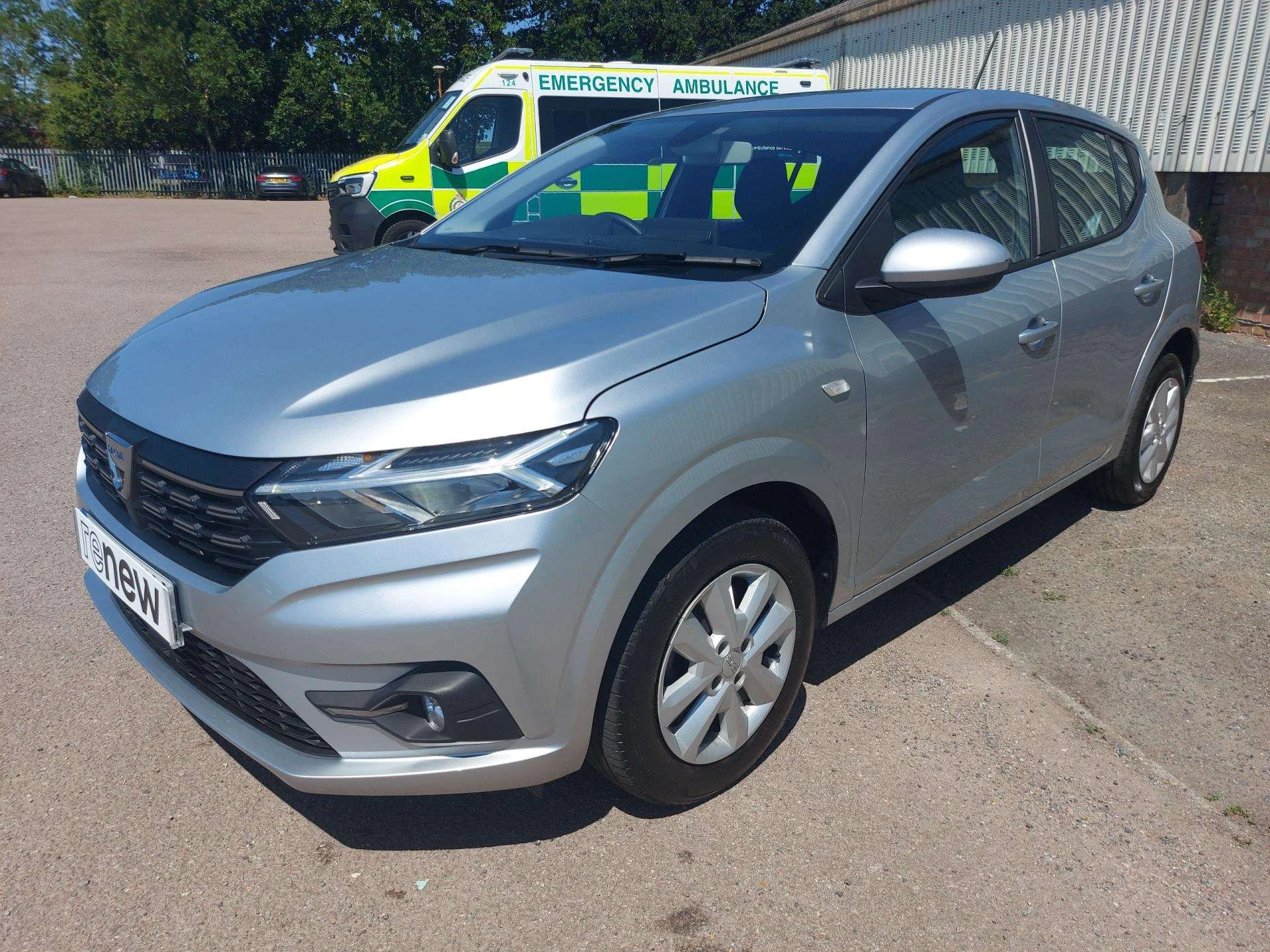 Vehicle image 3