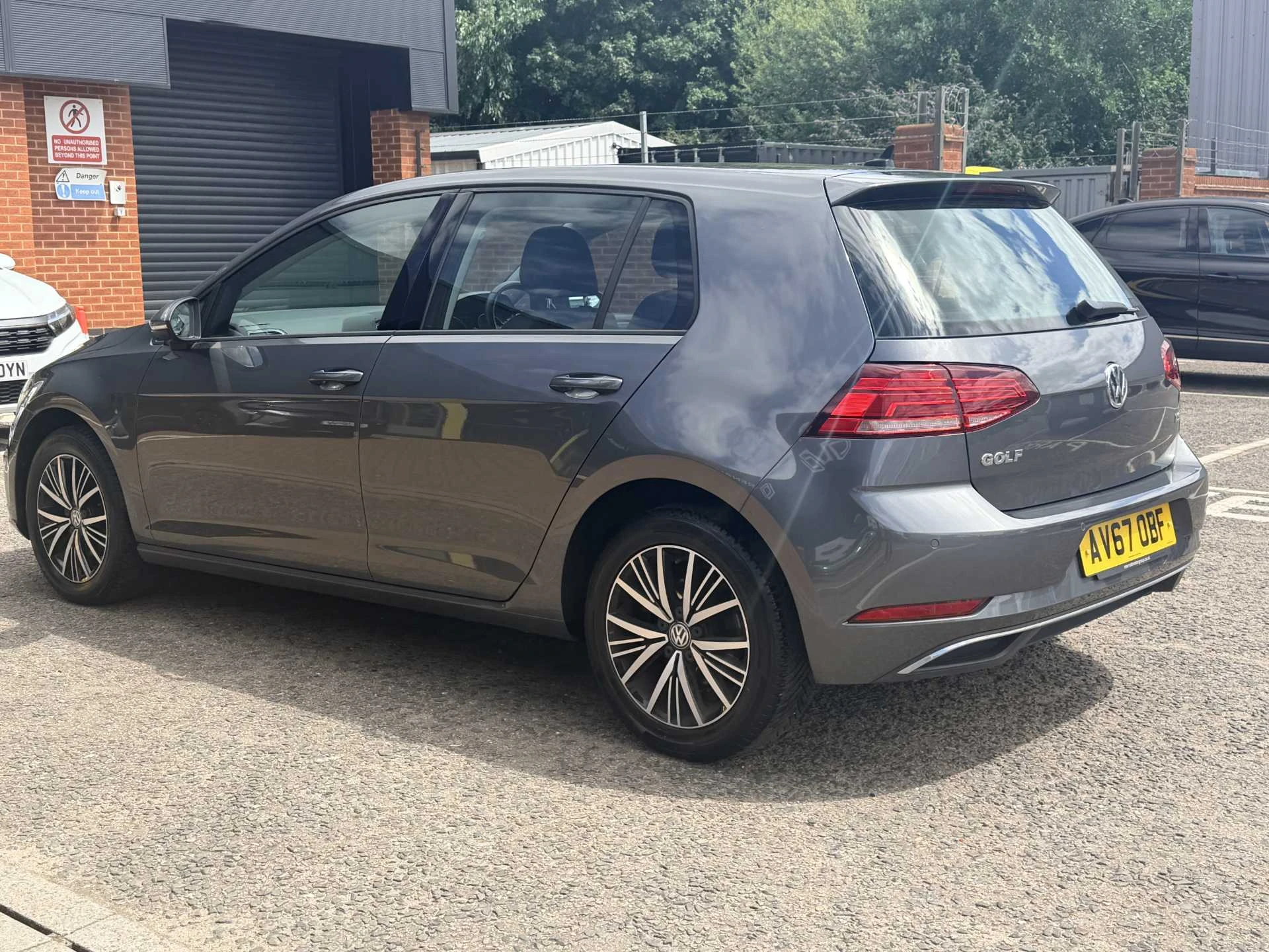 Vehicle image 3