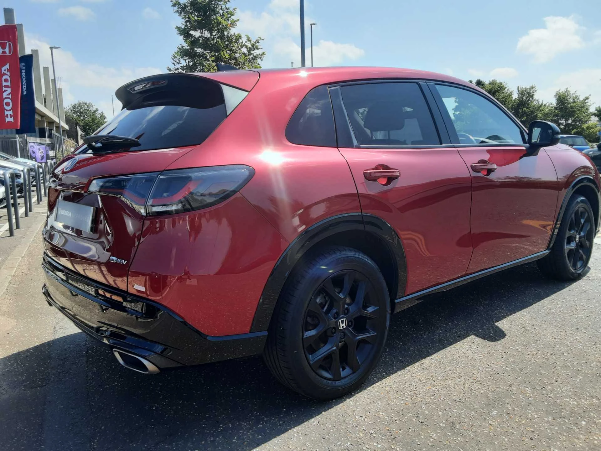 Vehicle image 4
