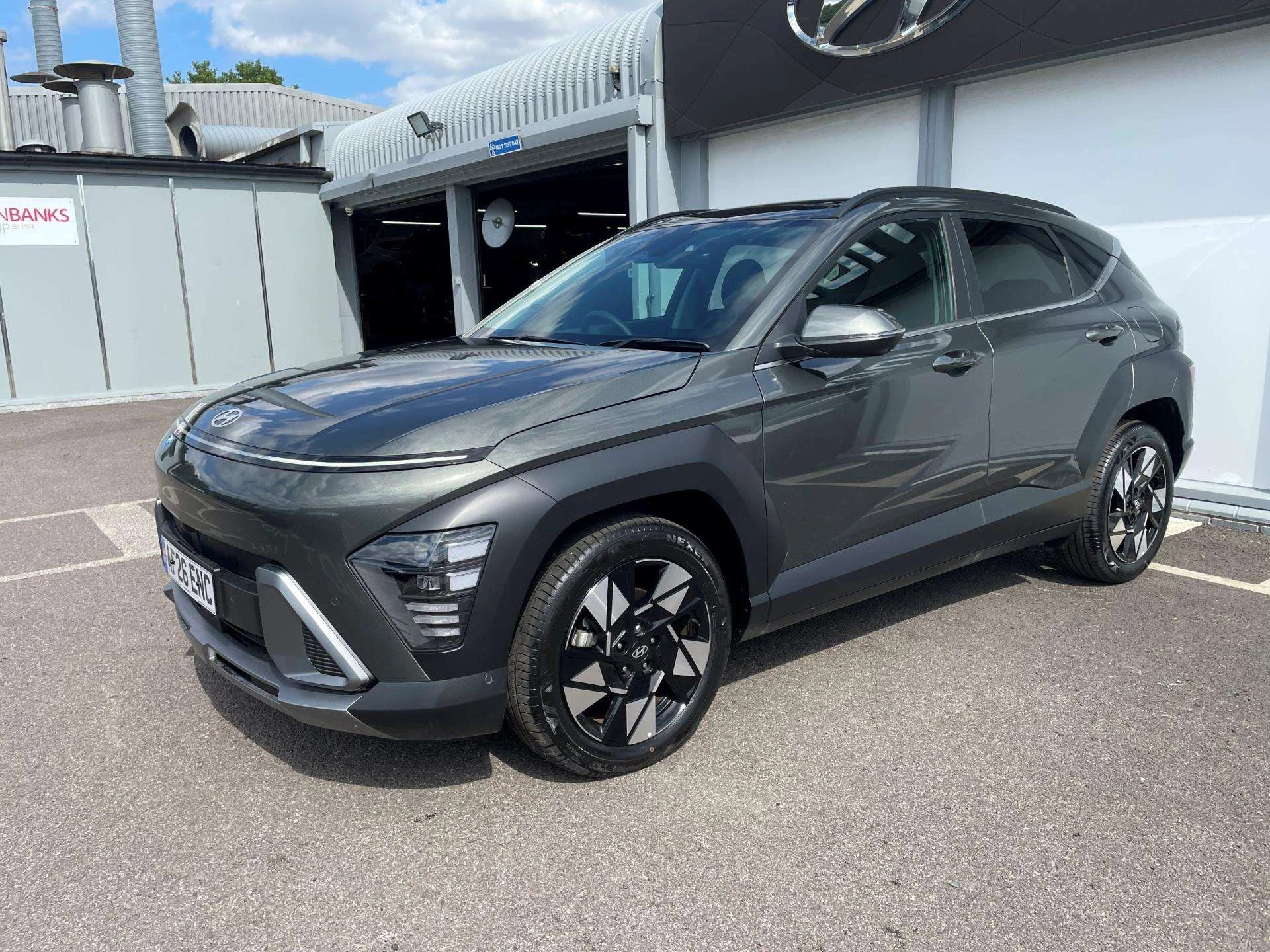 Vehicle image 6