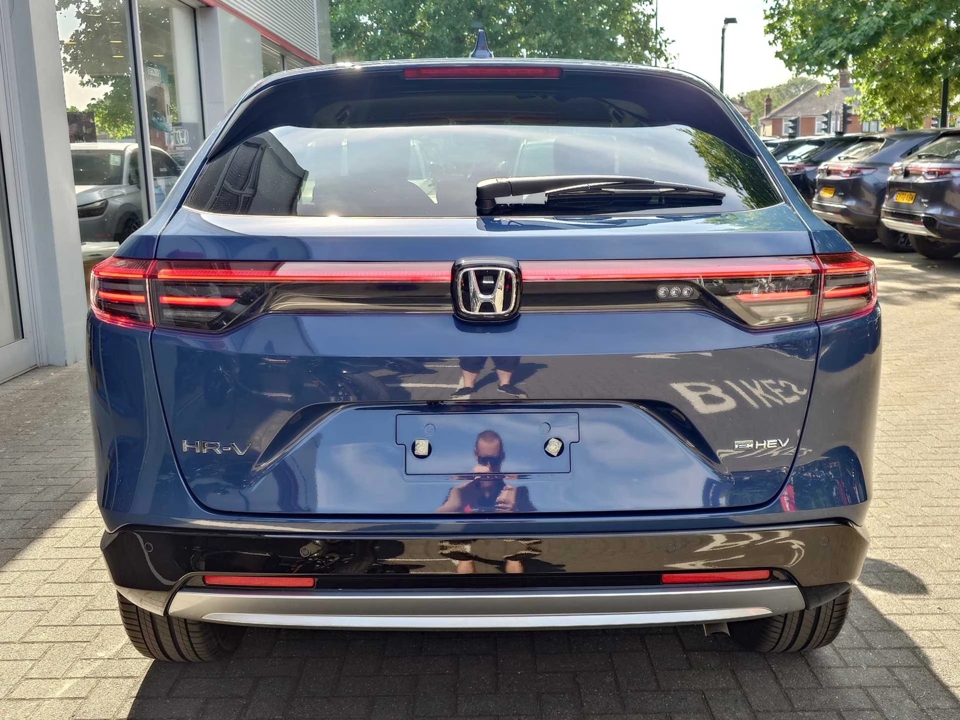 Vehicle image 7