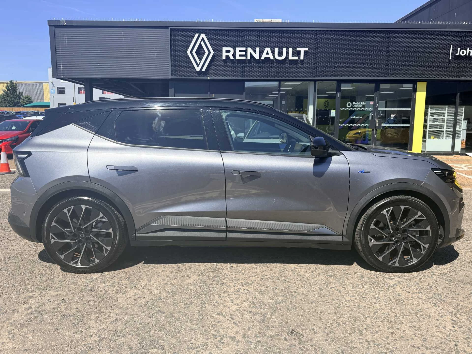 Vehicle image 5