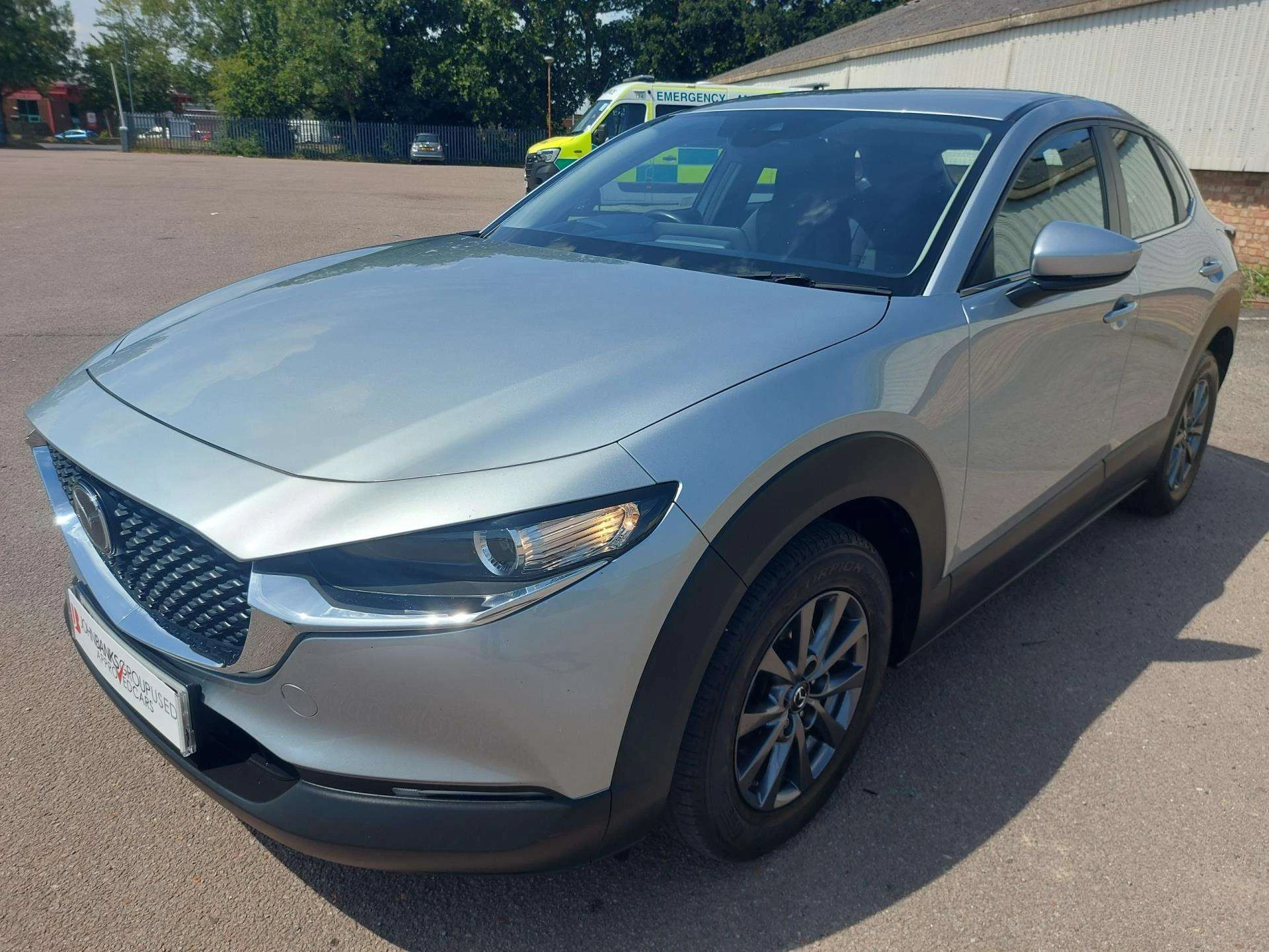 Vehicle image 3