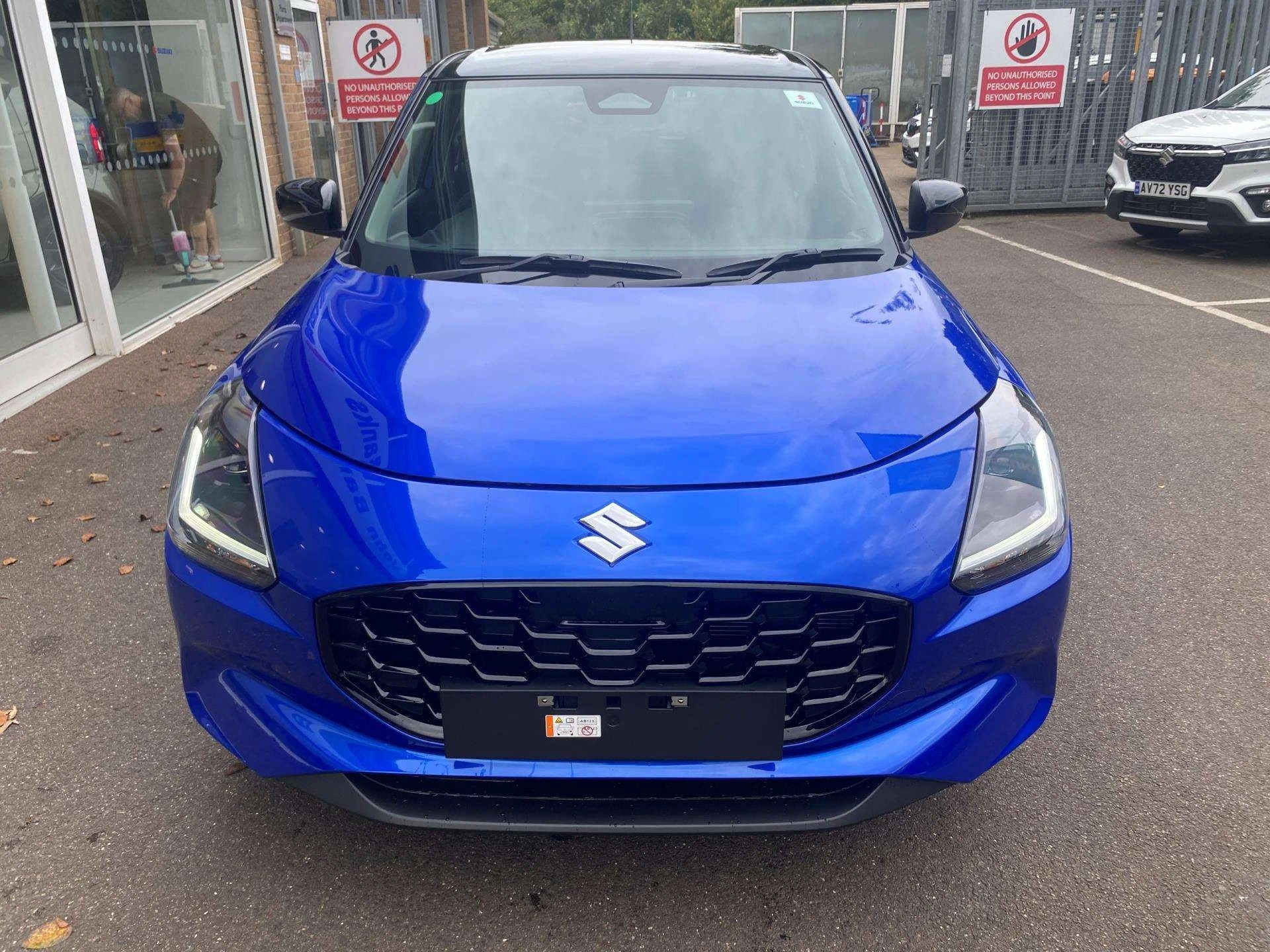 Vehicle image 4