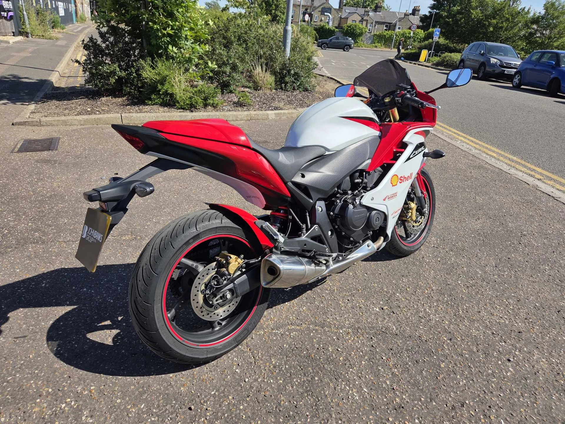 Vehicle image 3