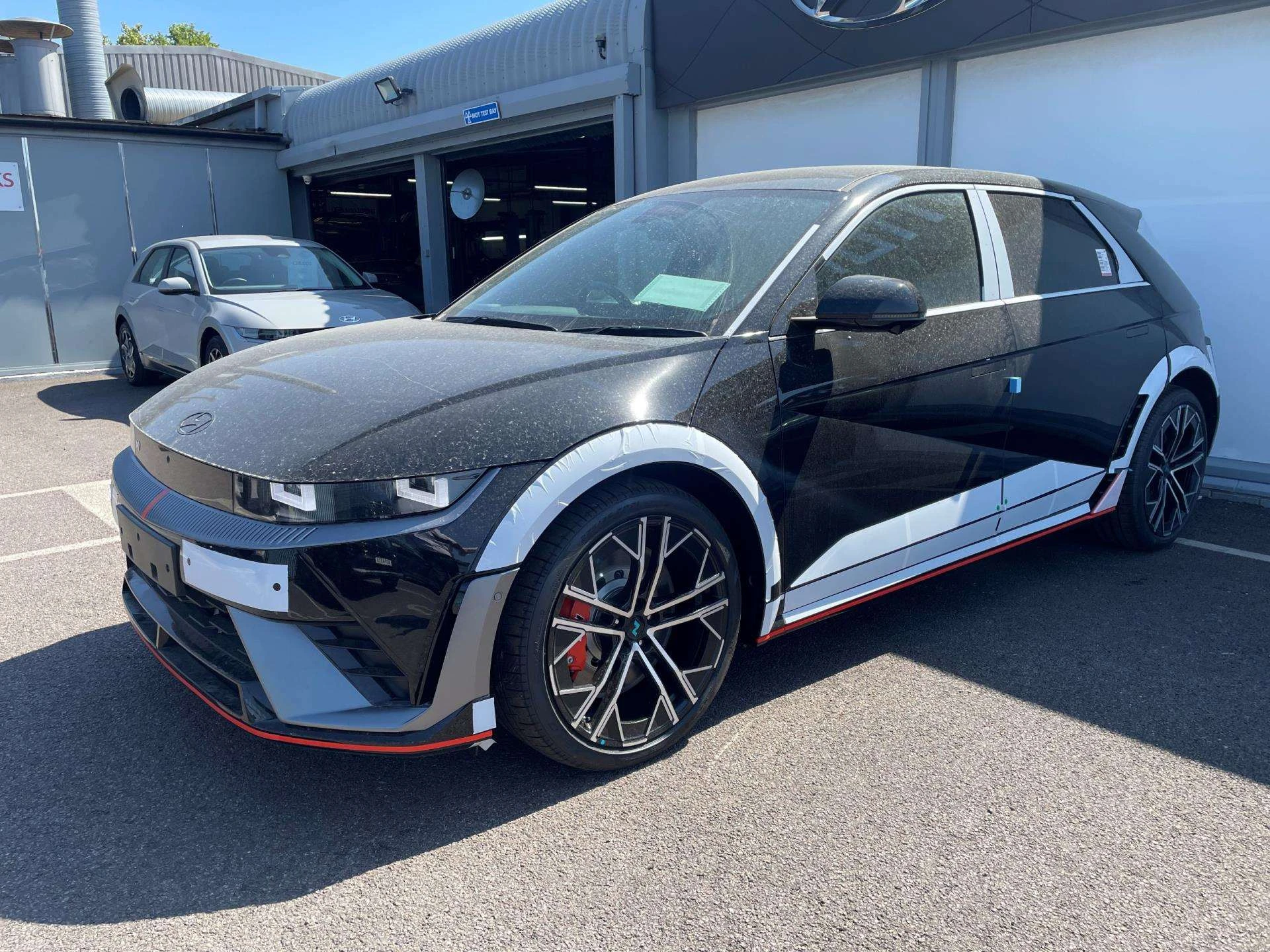 Vehicle image 6