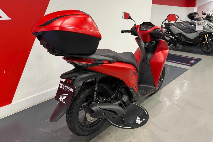 Vehicle Image - 2