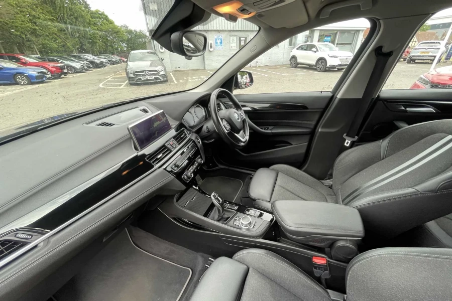 Vehicle Image - 1