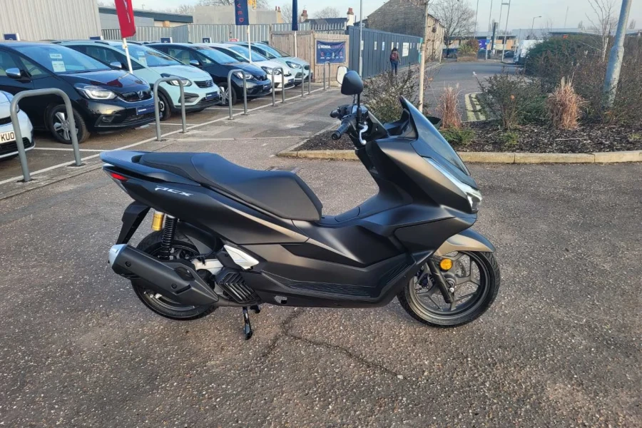 Vehicle Image - 1