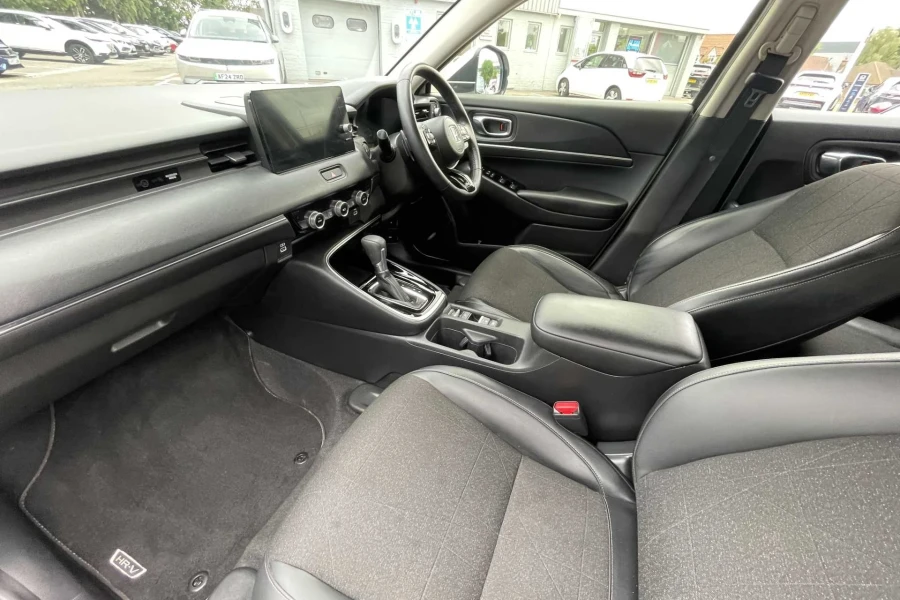 Vehicle Image - 1