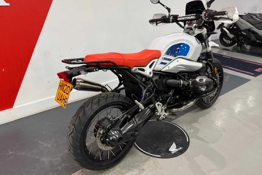Vehicle Image - 2