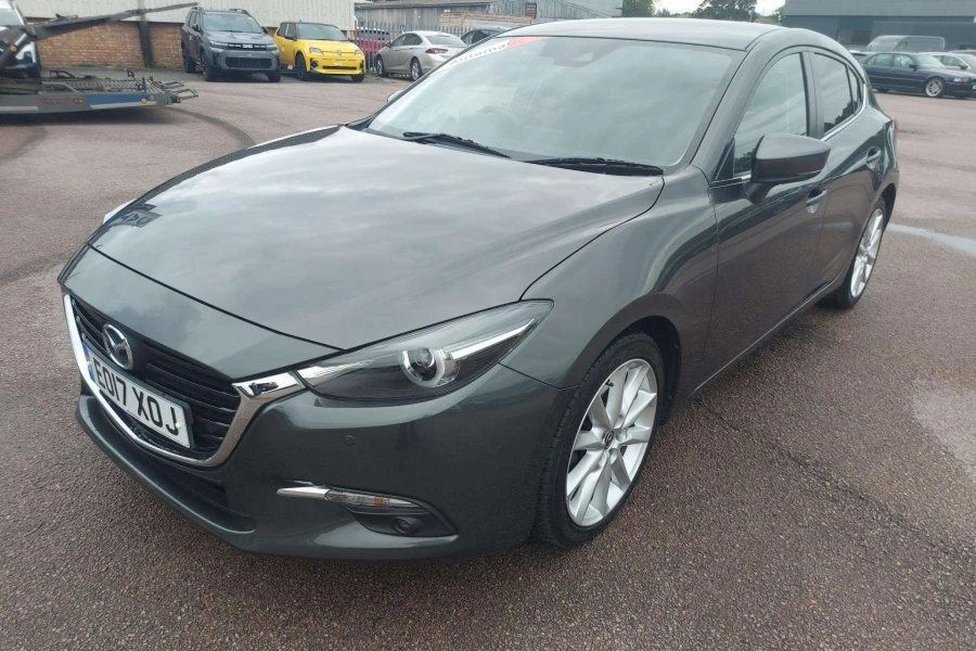 Vehicle Image - 2