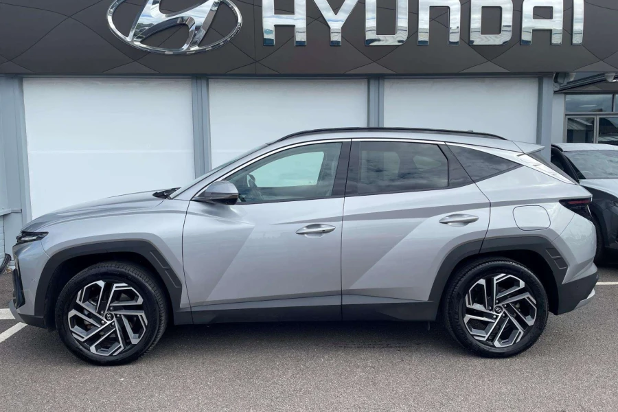 Vehicle Image - 2