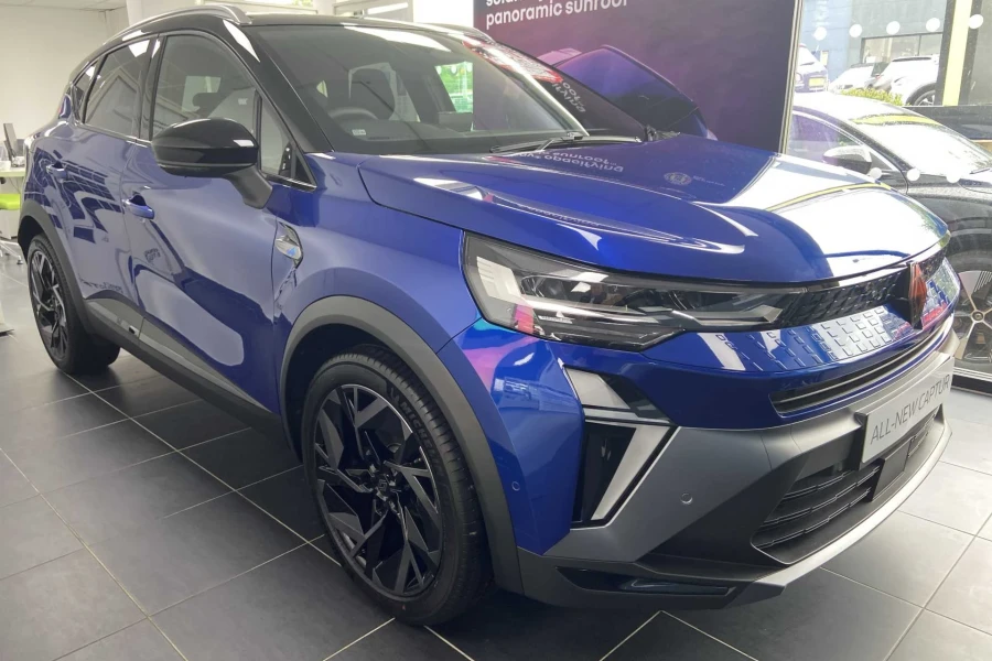 Vehicle Image - 0