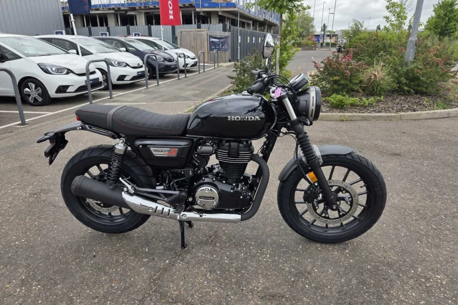 Vehicle Image - 1