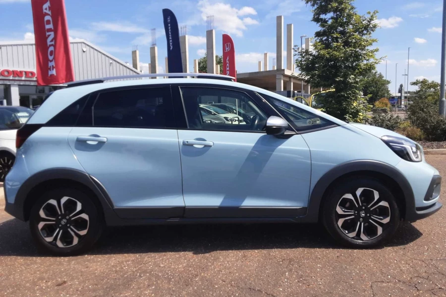 Vehicle Image - 2