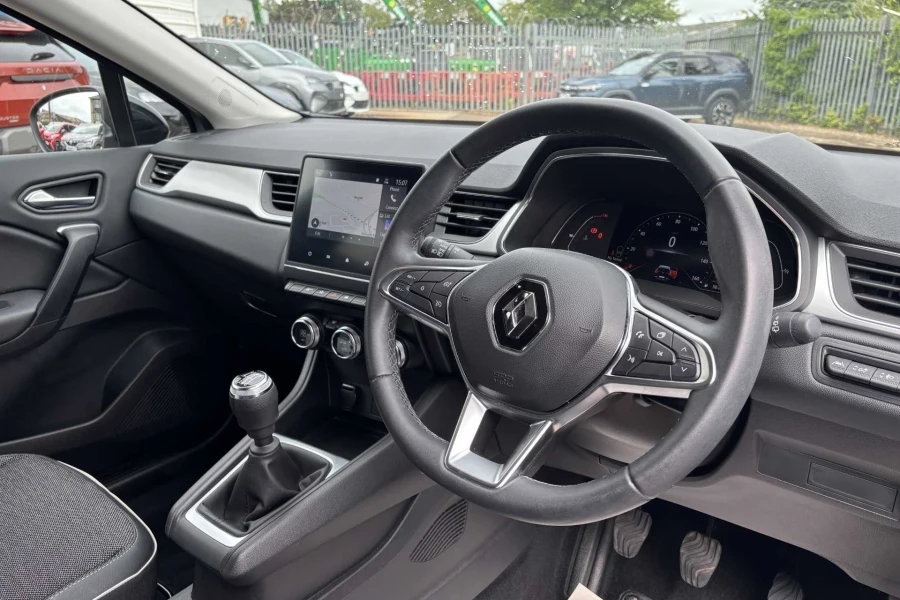 Vehicle Image - 3