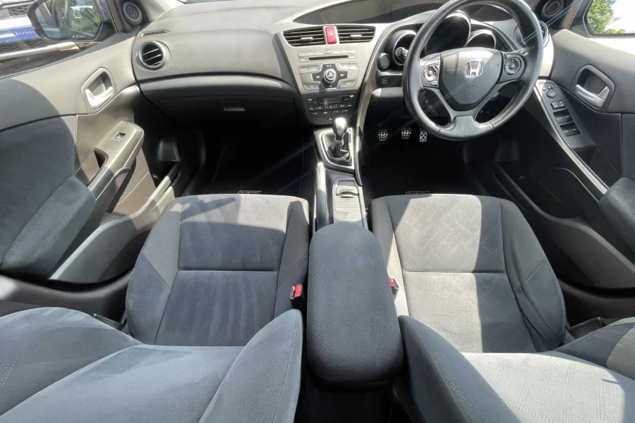 Vehicle Image - 3