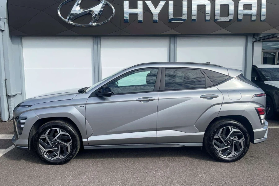 Vehicle Image - 2
