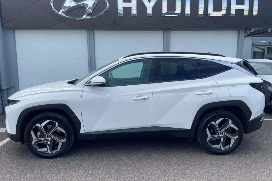 Vehicle Image - 2