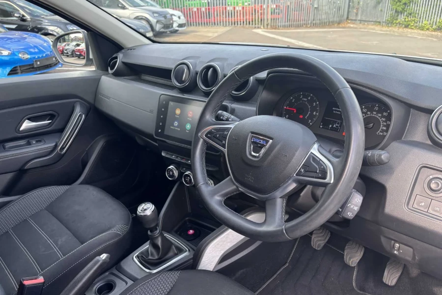 Vehicle Image - 3