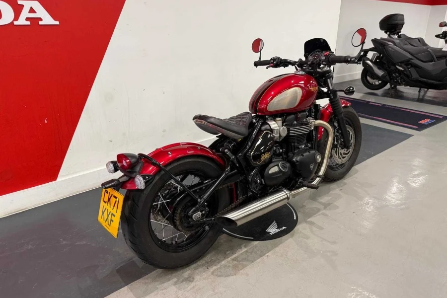 Vehicle Image - 2
