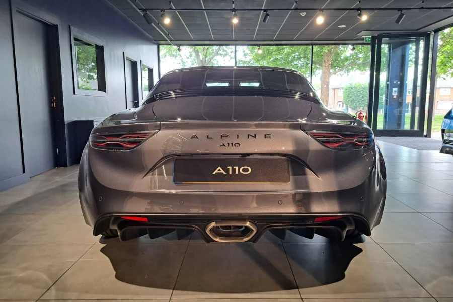 Vehicle Image - 1