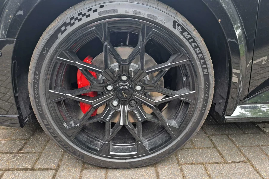 Vehicle Image - 2