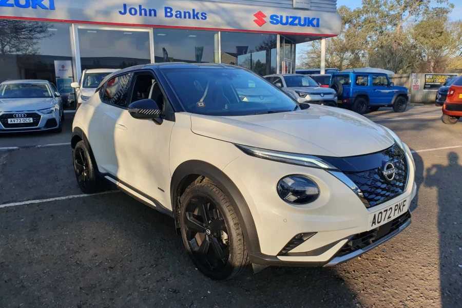 Vehicle Image - 0
