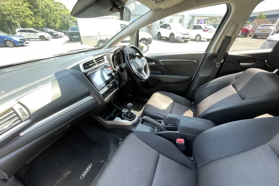 Vehicle Image - 1