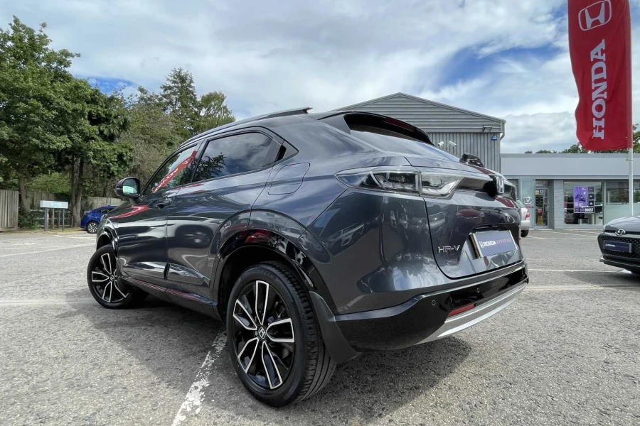 Vehicle Image - 2