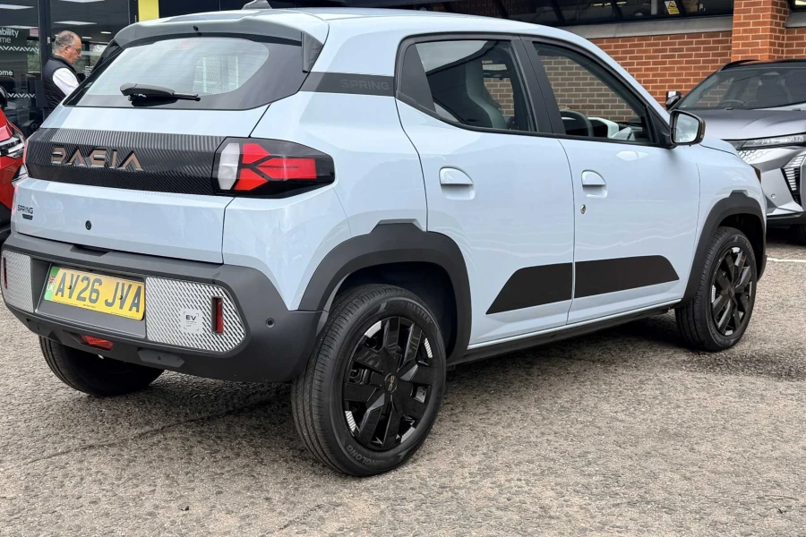 Vehicle Image - 3