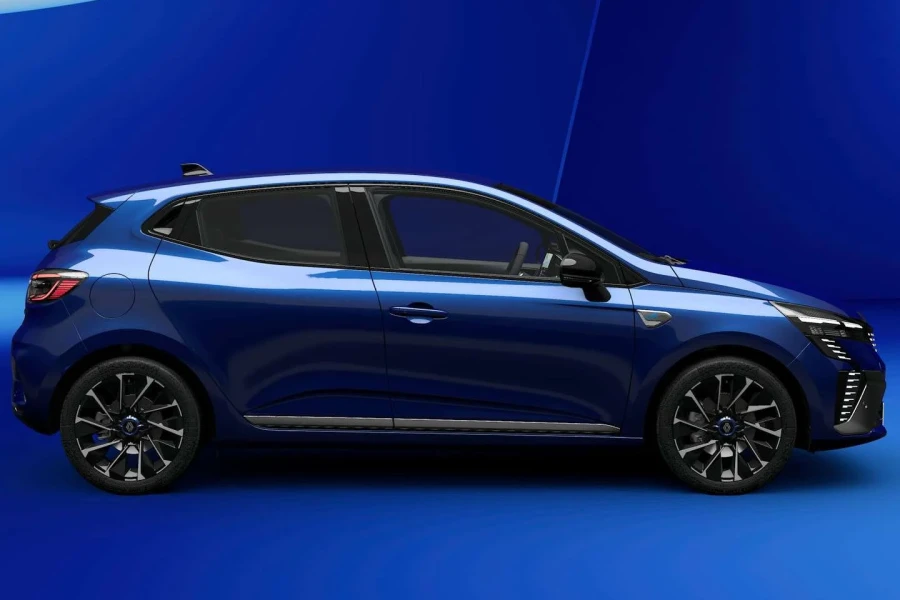 Vehicle Image - 2