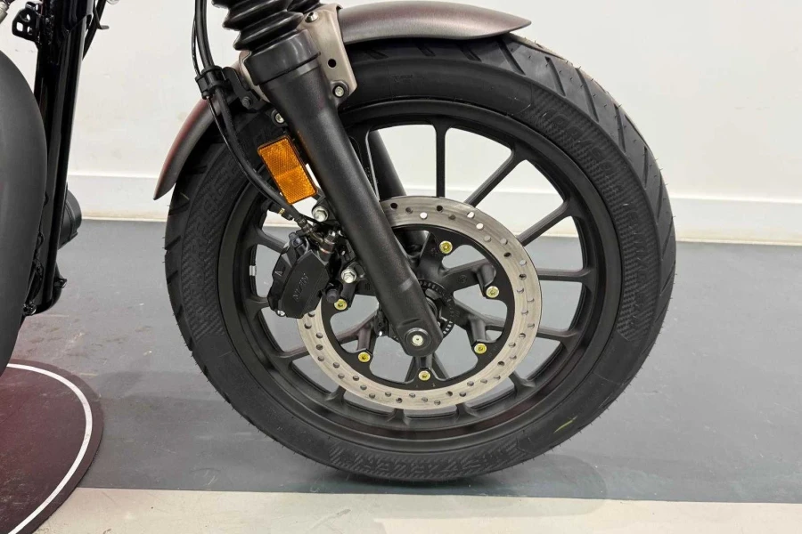 Vehicle Image - 3