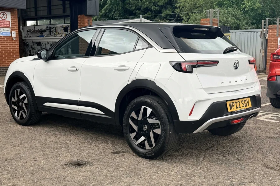 Vehicle Image - 2
