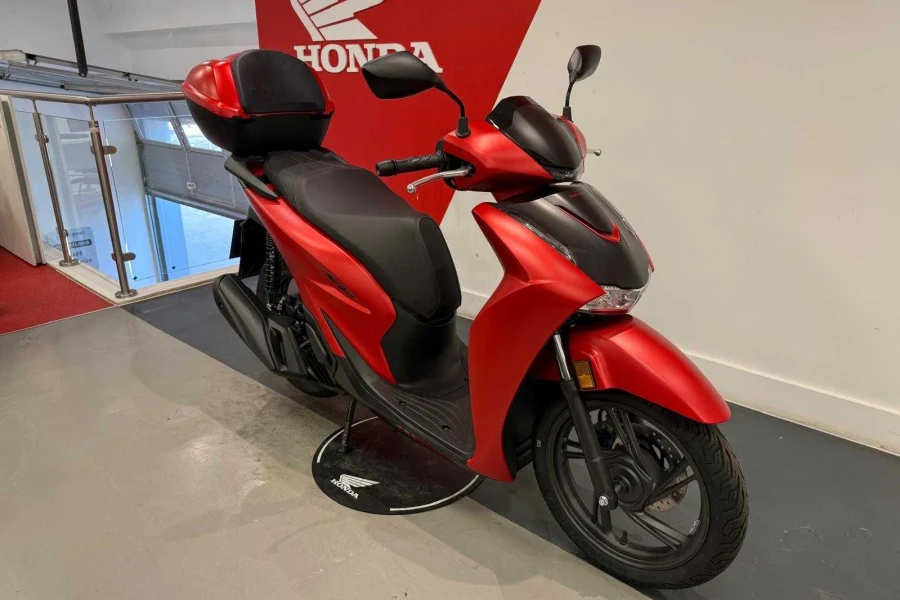 Vehicle Image - 1