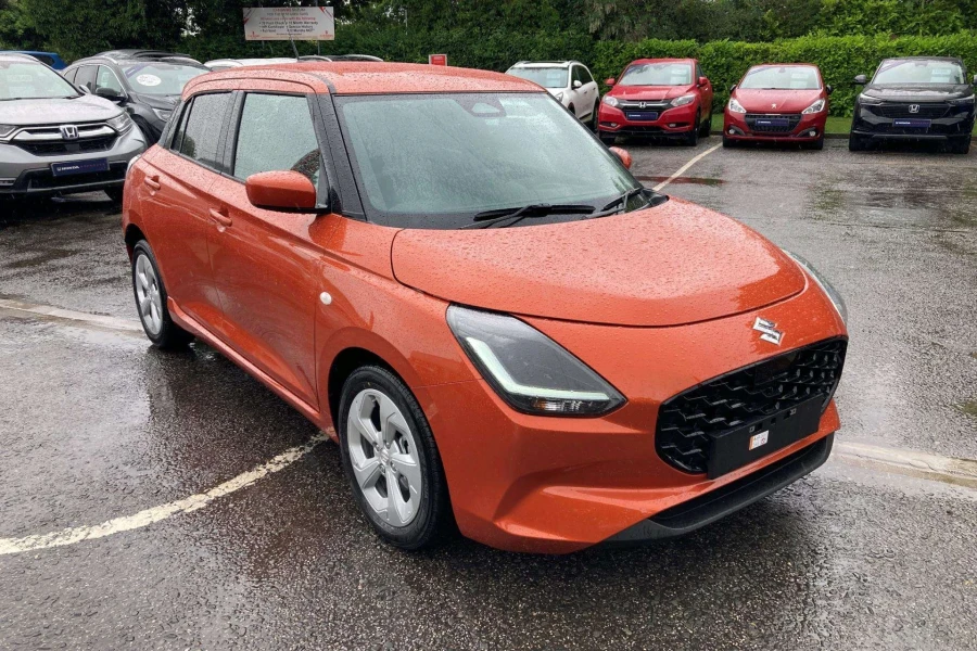 Vehicle Image - 0