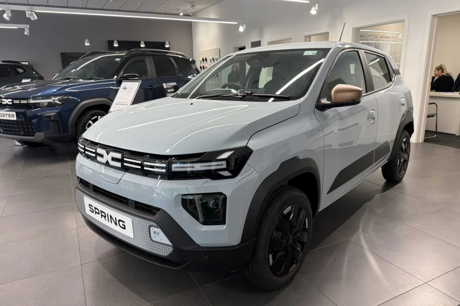 Vehicle Image - 0