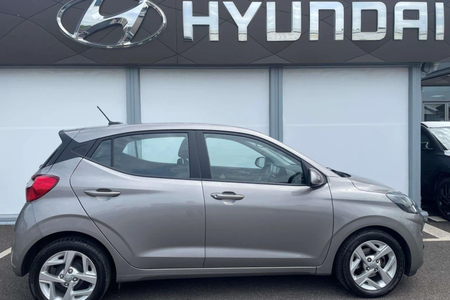 Vehicle Image - 1