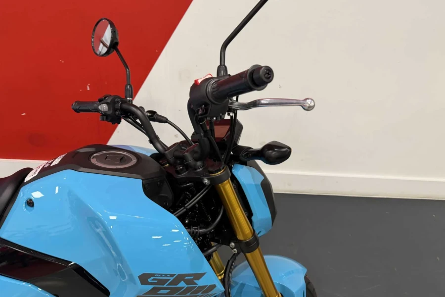 Vehicle Image - 2