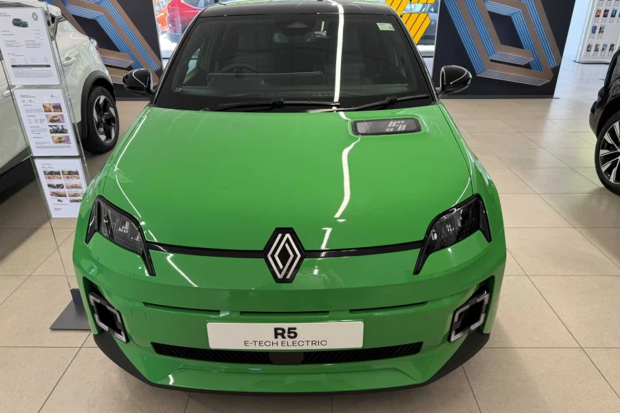 Vehicle Image - 1