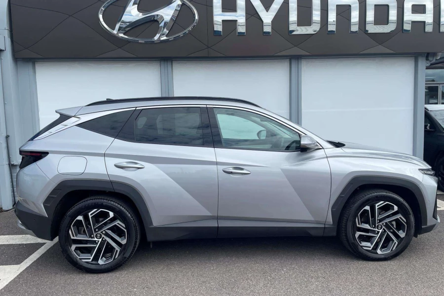 Vehicle Image - 1