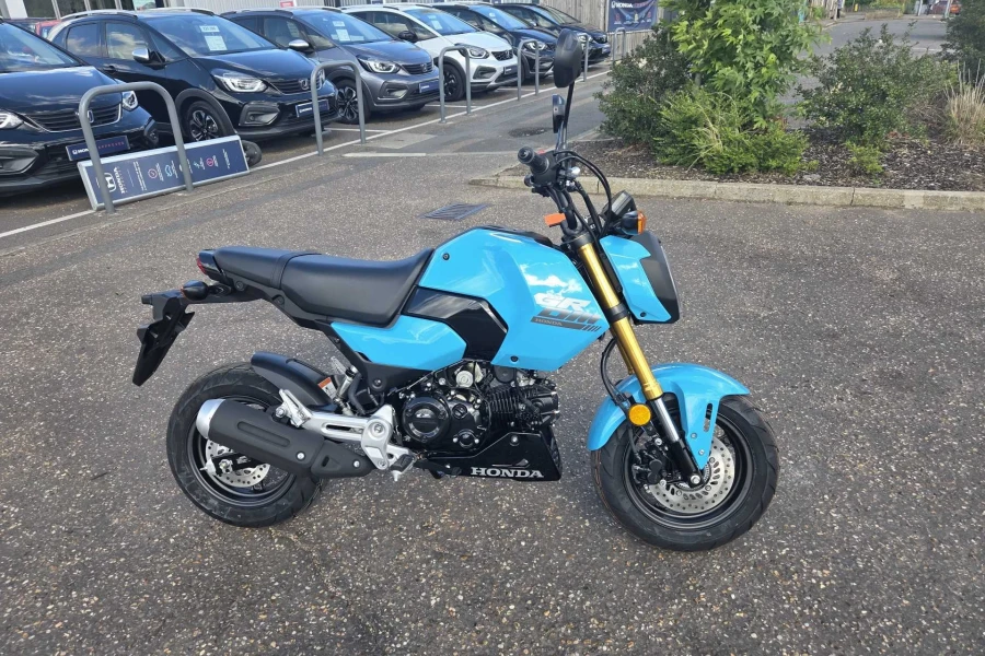 Vehicle Image - 1