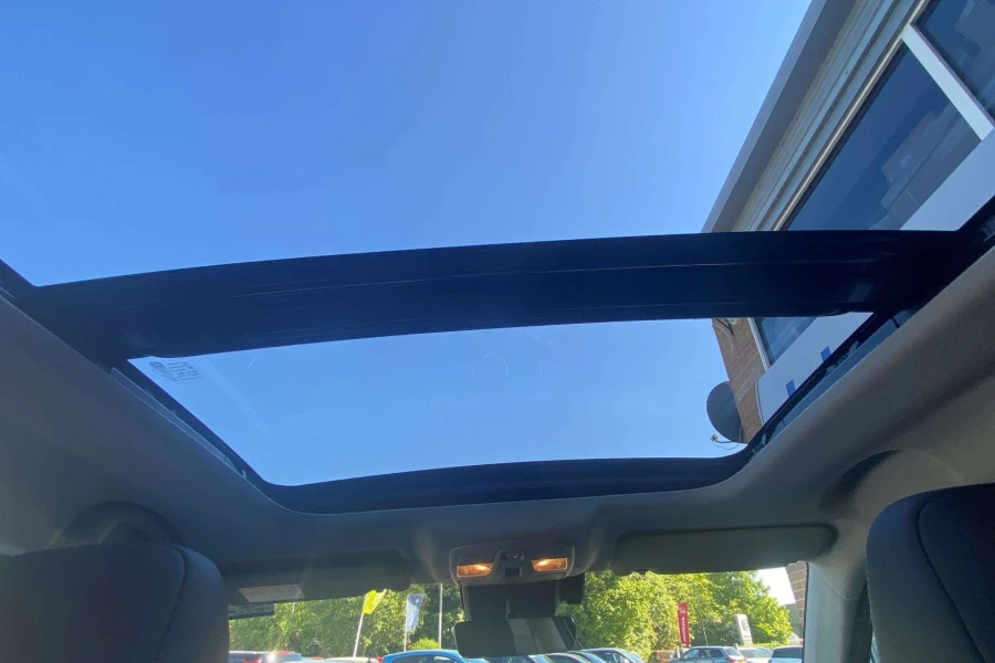 Vehicle Image - 2