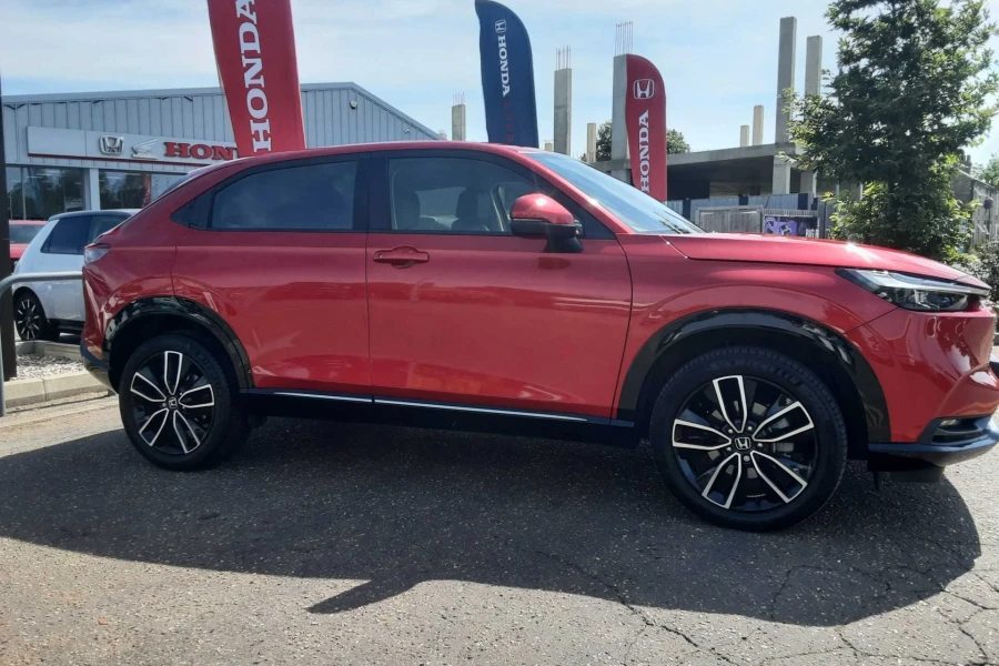Vehicle Image - 2