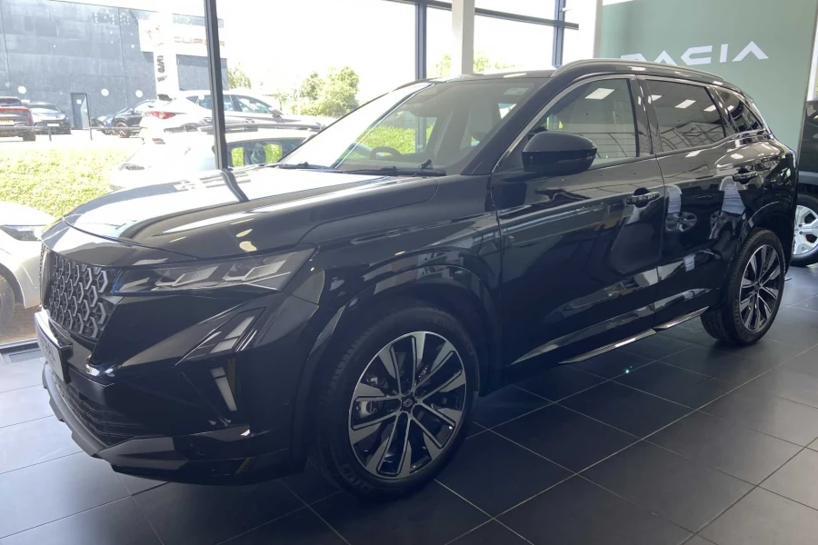 Vehicle Image - 1