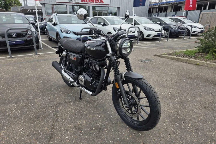 Vehicle Image - 0