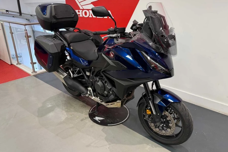 Vehicle Image - 1